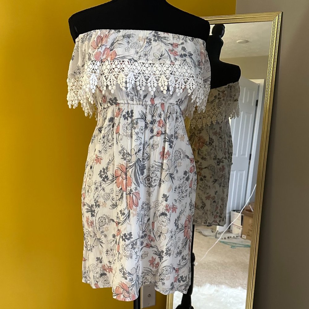 Abercrombie & Fitch Off Shoulder Dress Sun Dress Boho White and Pink Sz Small